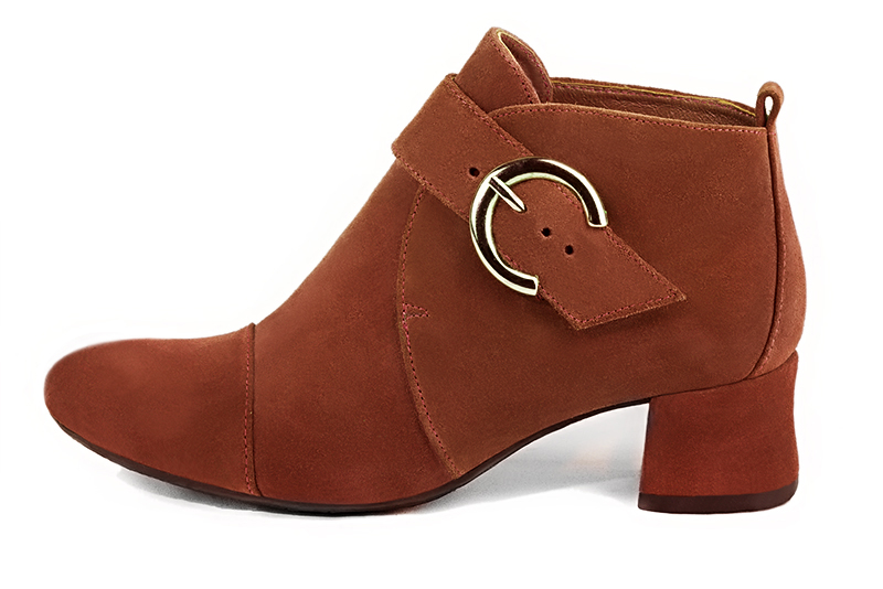 Terracotta orange women's ankle boots with buckles at the front. Round toe. Low flare heels. Profile view - Florence KOOIJMAN